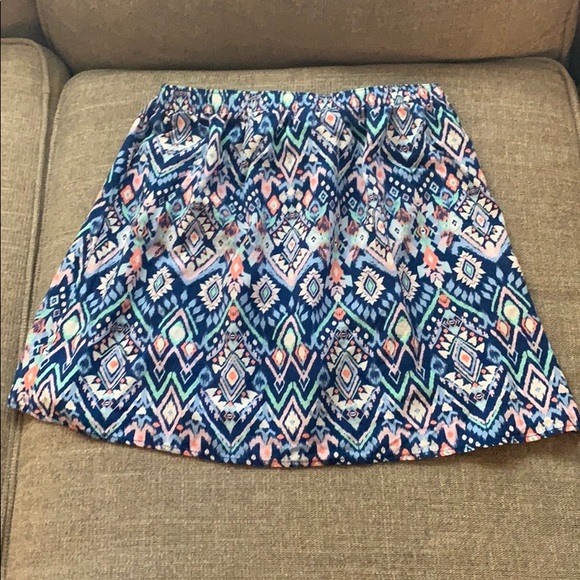 H&M: Jhené Aiko Celebrity Style Tribal Skirt Sz. 6 - Picture 3 of 3